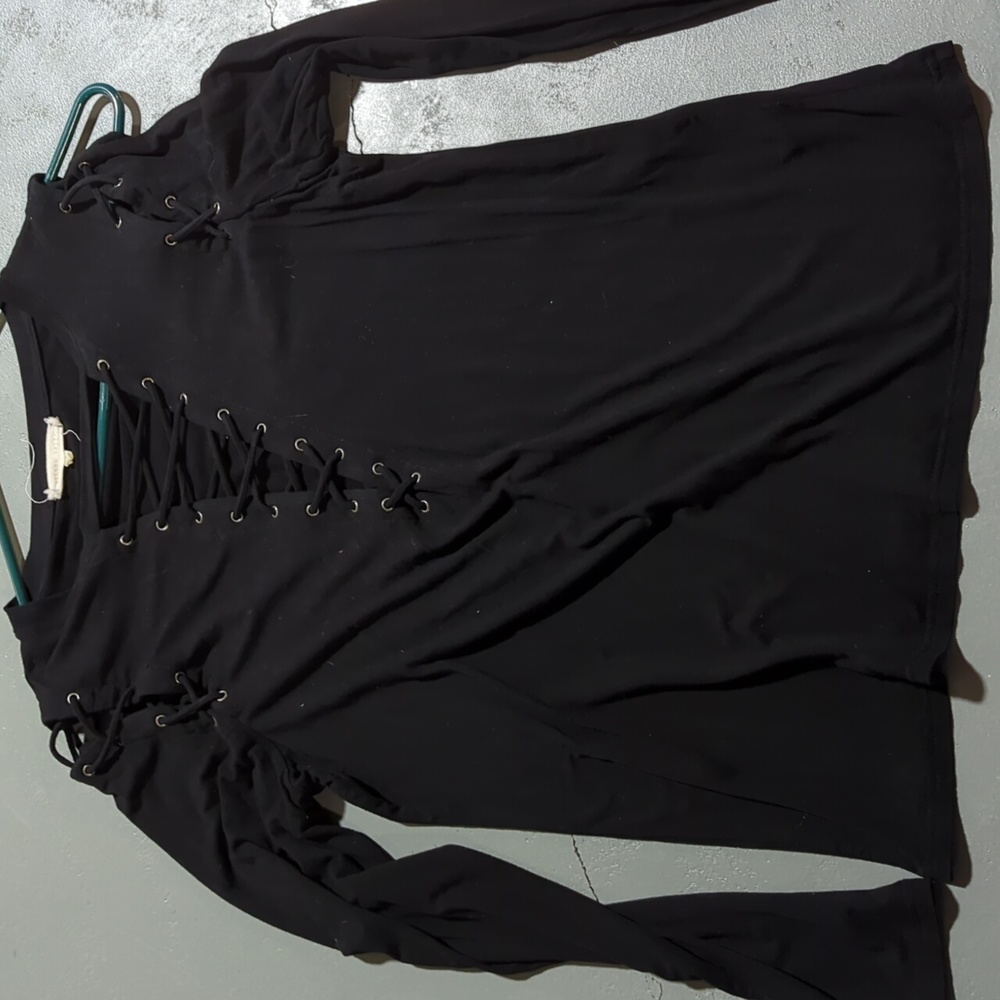 Cut out details black long sleeve top
